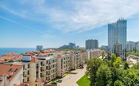 Moon Apartment By The Sea